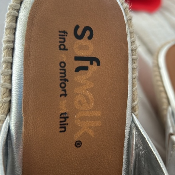 NWOT Softwalk Hasting sandal, silver, tan jute wedge heel, women’s size 9. - Picture 7 of 14